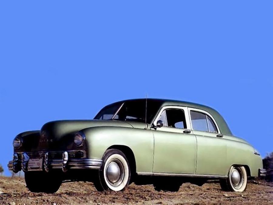  Frazer Standard 4-Door Sedan (F47) 1947 года  (фото 2 из 2)